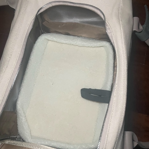 Maxbone Global Citizen Pet Carrier Bag - Picture 5 of 9